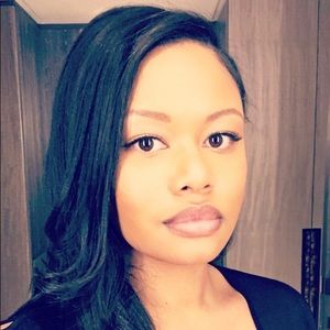 Meet your Posher, Ariana rae